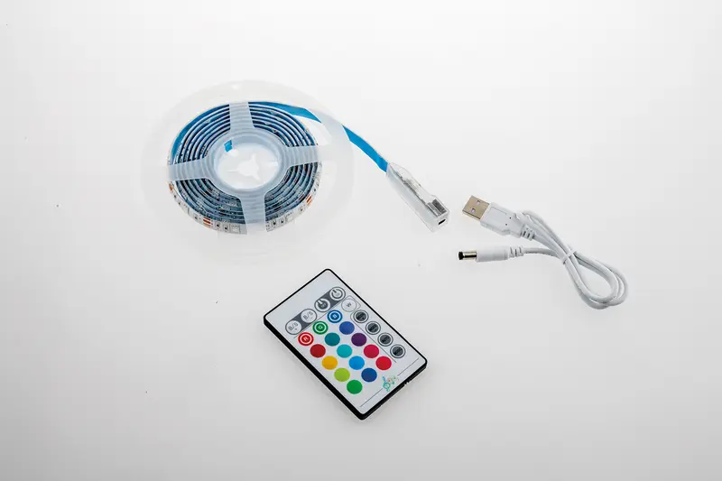 KIT STRIP LED 5050 SURROUND MUSIC  60 LED/M 3W/M RGB IP65 Telecomando E USB 200X10 2mt STRIP-SURROUND-2M