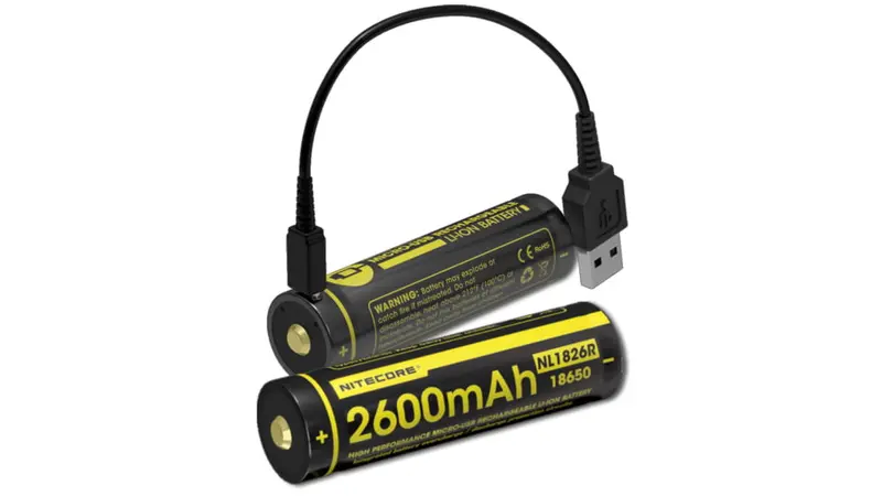 Pila formato 18650 3,6volt 2600 mAh con presa di ricarica micro-USB
