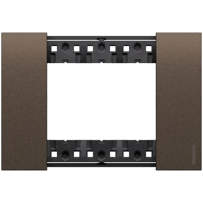Placca Living Now 3 moduli - Finitura Bronze - Materiale Zama Bticino KA4803KB