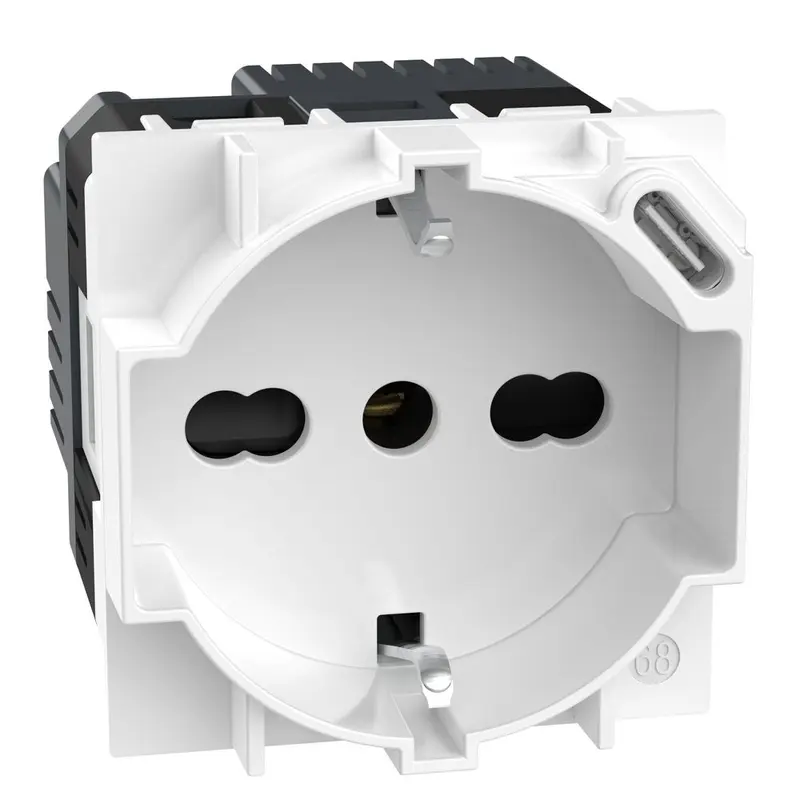 Presa standard Italia P40 con caricatore USB integrato Bticino KW4140A16USB